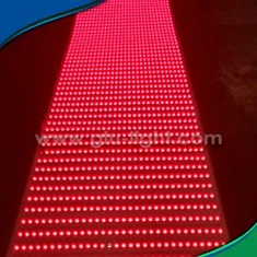 중국은 특수 용도로 특정 파장 UV/IR LED 스트립을 맞춤형으로 제작했습니다.